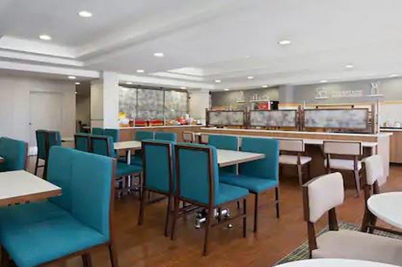 Hampton Inn Orlando Near Universal Blv/International Dr Экстерьер фото